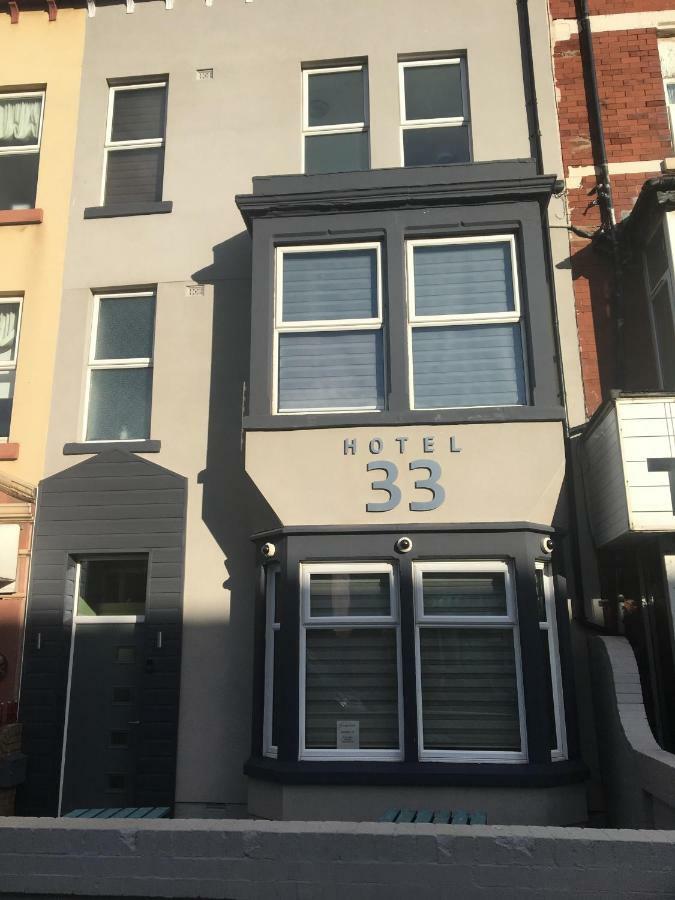 33 Hotel *