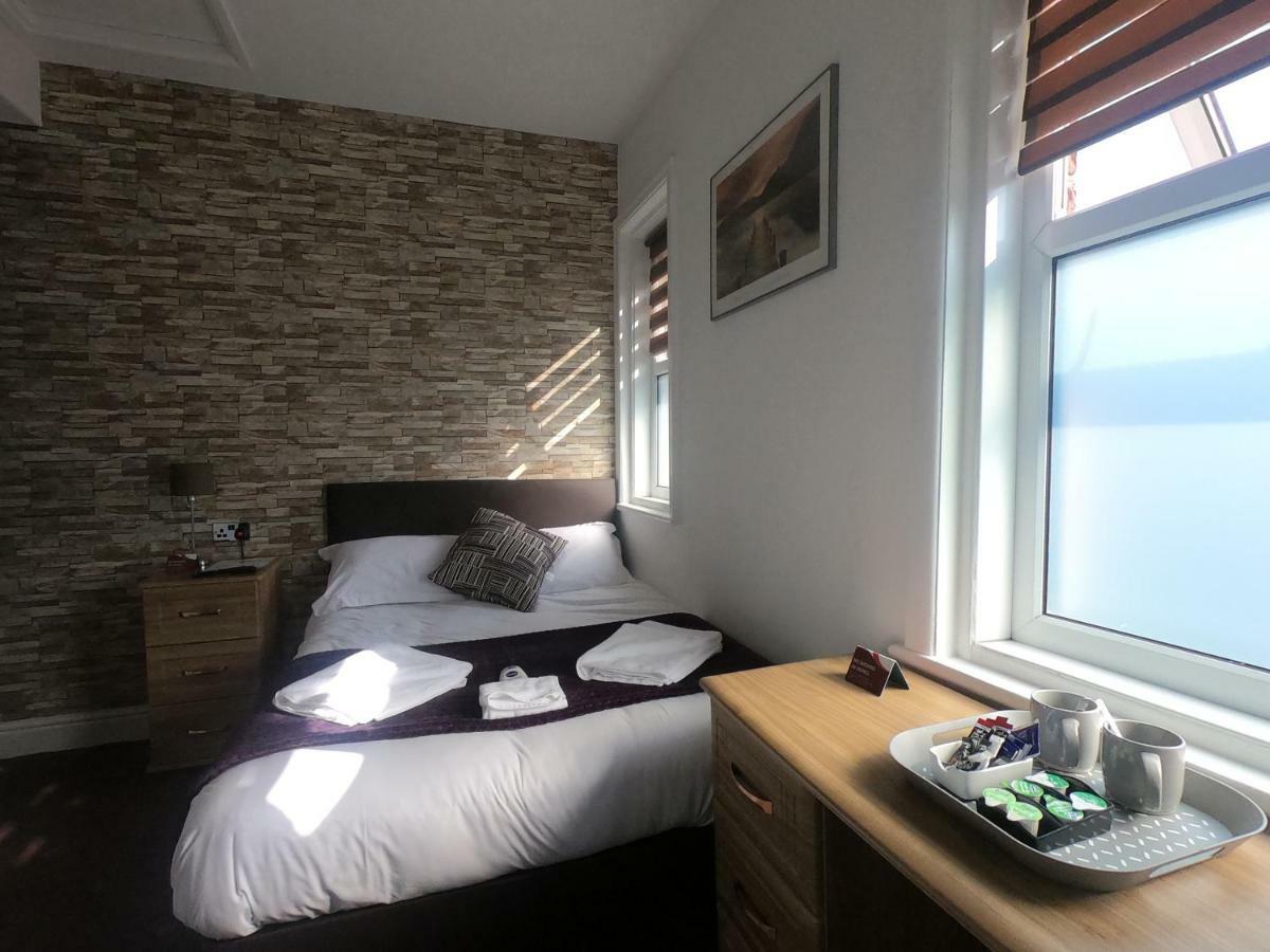 33 Hotel